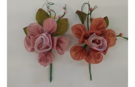Rosa girata lame con perle e 5 racchette, 3 colori cm 24