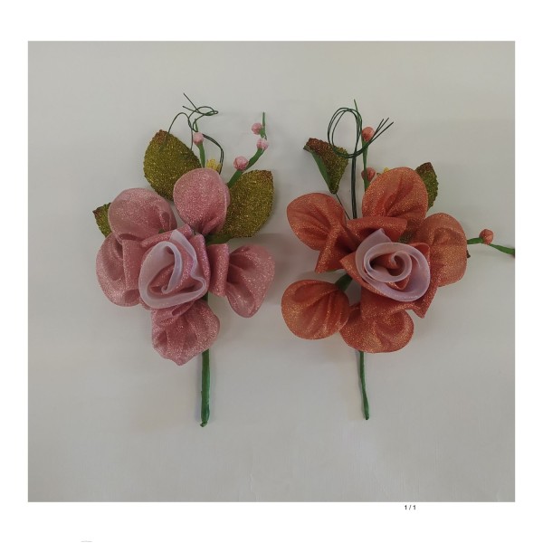 Rosa girata lame con perle e 5 racchette, 3 colori cm 24