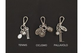 Portachiavi sport in ottone con bagno in argento. CM 5 circa. MADE IN ITALY