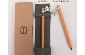 Matita eterna con ciondolo ricoperto argento e finitura lucida,scatola compresa  H15,5CM MADE IN ITALY