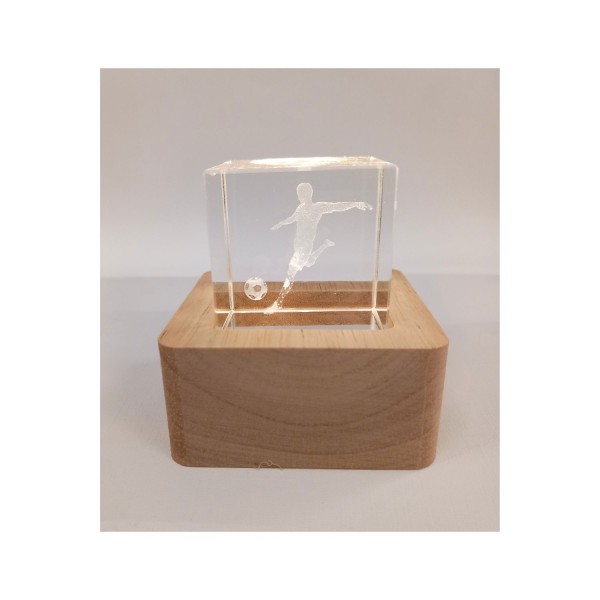 Cubo vetro CALCIATORE  base legno luce led Misura cubo 4x4cm base legno 6x6cm