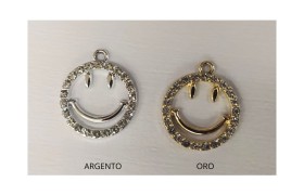 Ciondolo smile metallo con strass.DIAM.2CM