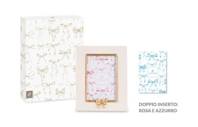 P/foto resina avorio  profilo e fiocco oro, con scatola. MIS.EST.9,2X11,5CM MIS.INT.5X8CM