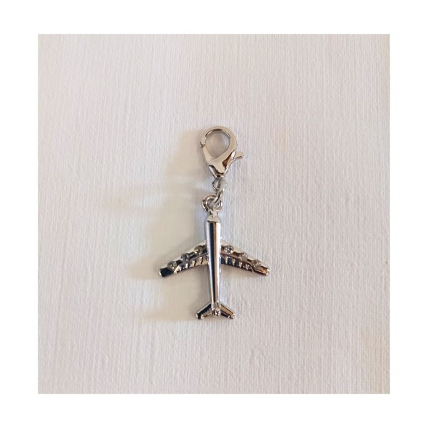 Charms aereo metallo con strass MIS.2X2,5CM