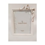 P/foto resina bianco con fiocco profili oro MIS.EST.18,5X24,5 CM MIS.INT.15X20CM