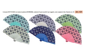 Ventaglio tessuto effetto raso e manico plastica,assortiti come da foto DIAM.43CM