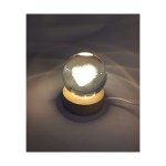 Sfera vetro con nuvola cuore base legno e cavo USB.DIAM.6 H 8CM