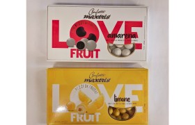 Confetti colorati con cubetti di frutta e cioccolato bianco o fondente.KG.1