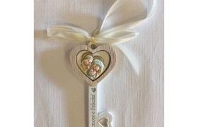 Chiave in resina Sacra Famiglia con cuore legno e MIS.9CM