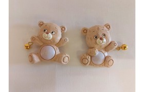 Orso resina con magnete e dettagli rosa .CM 6