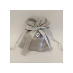 Sacchetto raso con ciondolo cuore metallo. CM 10x12