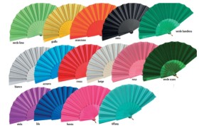 Ventaglio in tessuto e manico plastica.Colori a scelta DIAM.42CM
