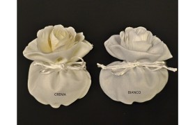 Sacchetto tessuto con rosa.CM13