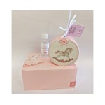 Diffusore ceramica con cavallino,compreso di bastoncini,profumo e scatola.MIS.4X4 H.9CM