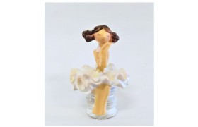 Ballerina resina mignon su macaron. CM 4.5