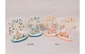 Albero resina con applicazioni e bimbo pigiamino.ASS.2 H10
